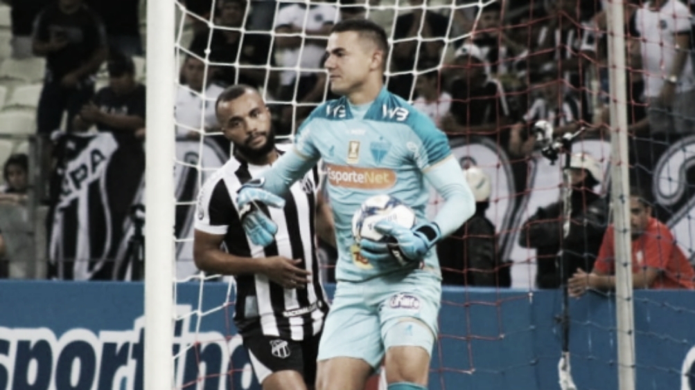 Pênalti perdido nos acréscimos e gol de bicicleta: clássico entre Fortaleza e Ceará fica no empate Pênalti perdido nos acréscimos e gol de bicicleta: clássico entre Fortaleza e Ceará fica no empate