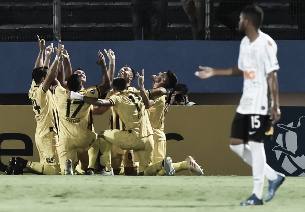 Corinthians tropeça no Paraguai em reencontro com o Guaraní na Libertadores Corinthians tropeça no Paraguai em reencontro com o Guaraní na Libertadores