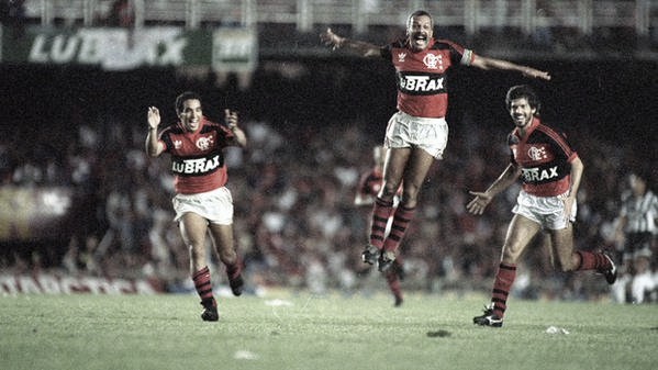 Ídolo do Flamengo, maestro Júnior completa 66 anos