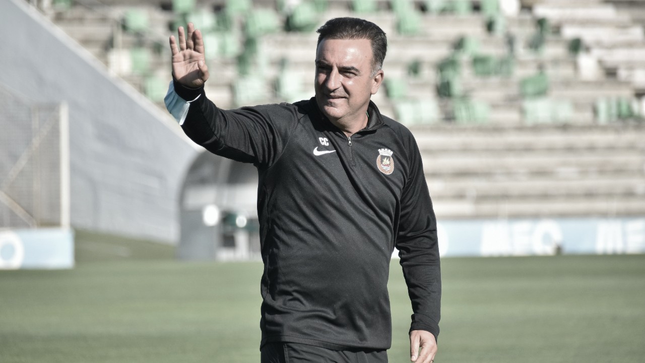 Pretendido pelo Flamengo, Carlos Carvalhal anuncia saída após fazer história com Rio Ave Pretendido pelo Flamengo, Carlos Carvalhal anuncia saída após fazer história com Rio Ave