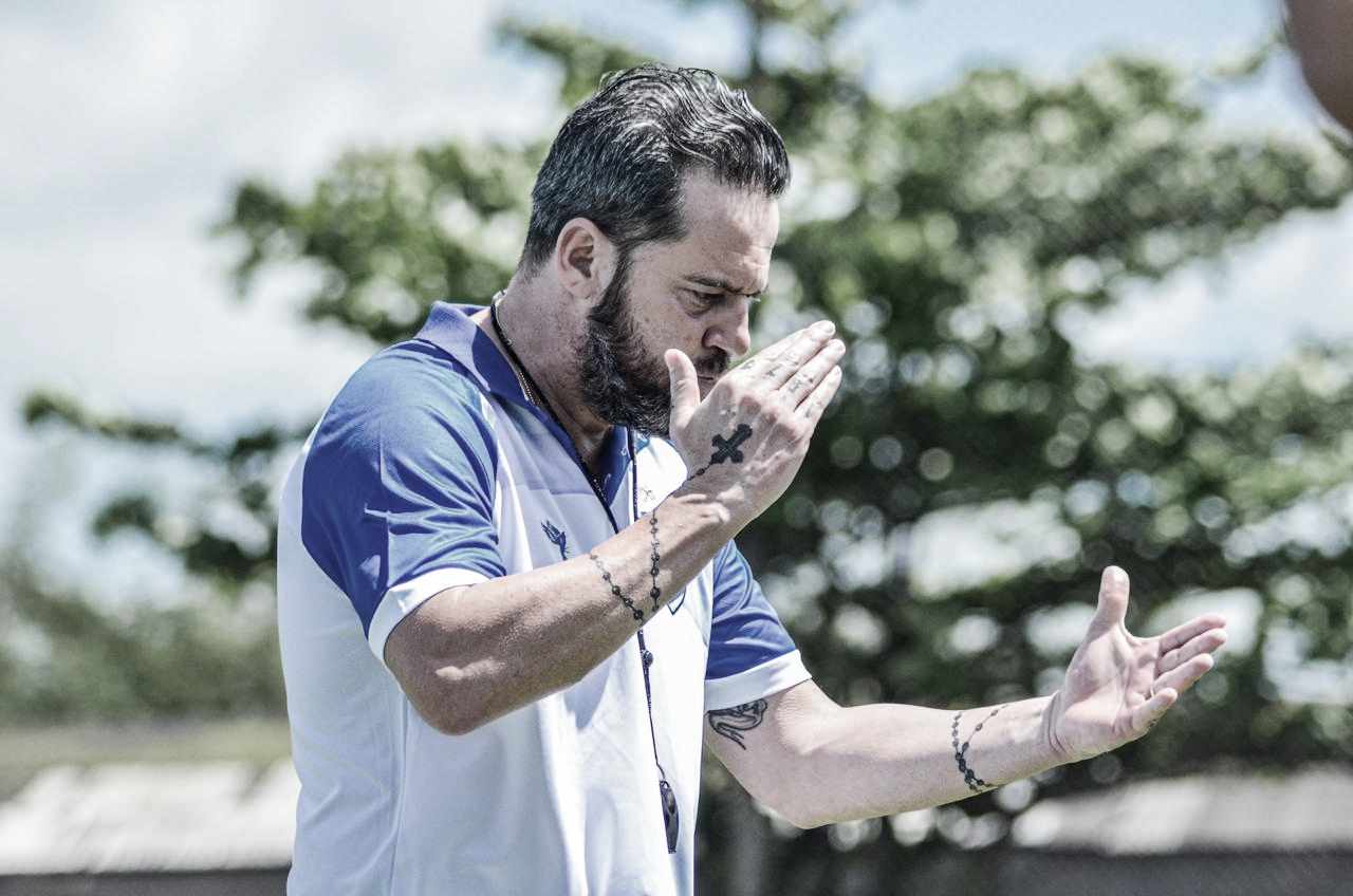 Retorno controverso, queda livre e adeus: após 18 dias, Argel Fucks é demitido do CSA Retorno controverso, queda livre e adeus: após 18 dias, Argel Fucks é demitido do CSA