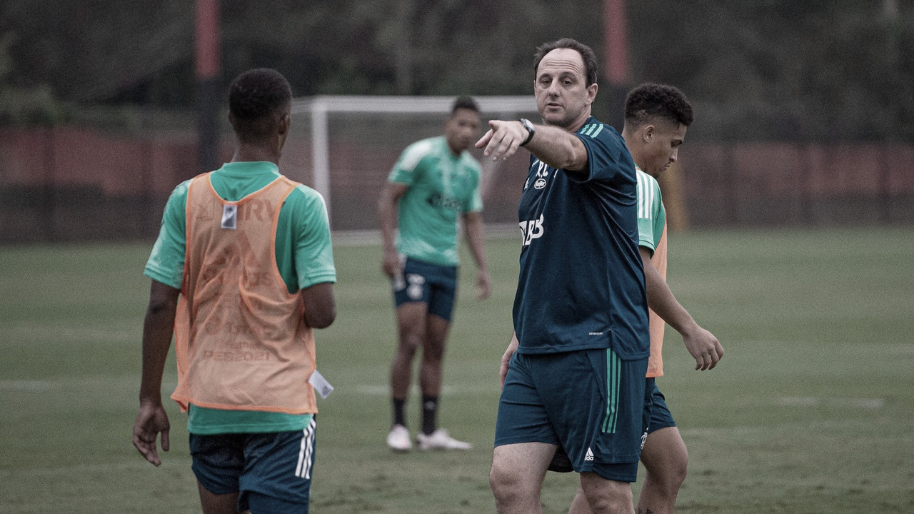 Rogério Ceni cita desfalques e já projeta pênaltis contra o São Paulo na Copa do Brasil Rogério Ceni cita desfalques e já projeta pênaltis contra o São Paulo na Copa do Brasil