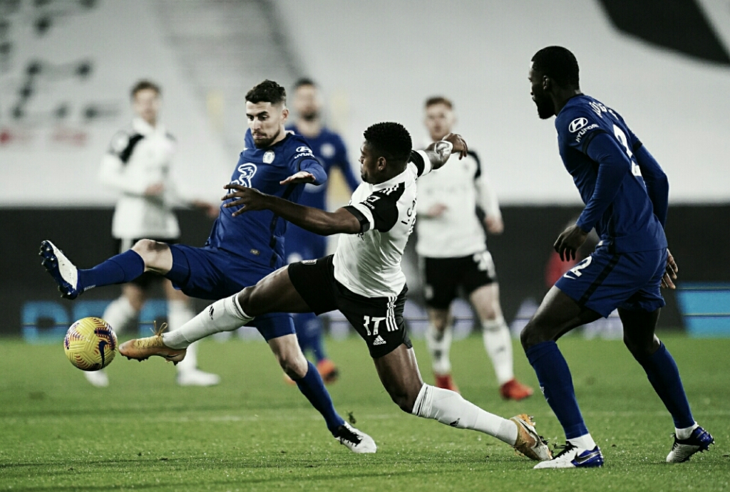 Chelsea pressiona, bate Fulham e volta a vencer pela Premier League Chelsea pressiona, bate Fulham e volta a vencer pela Premier League