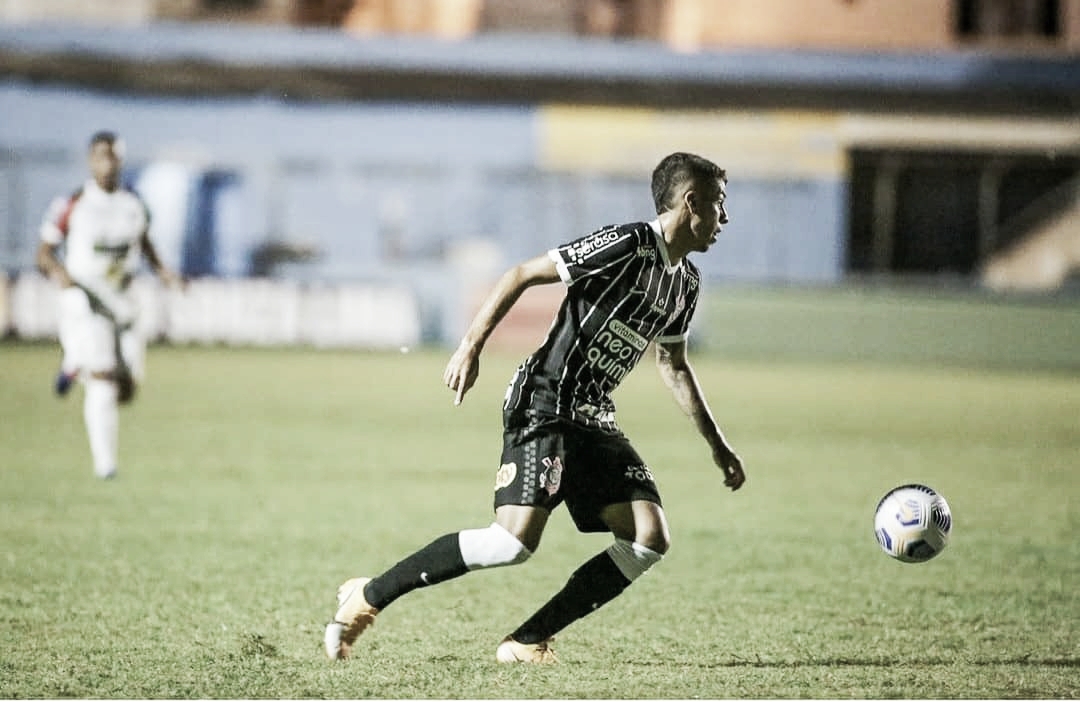 Gabriel Pereira comemora vaga e jogos pelo Corinthians