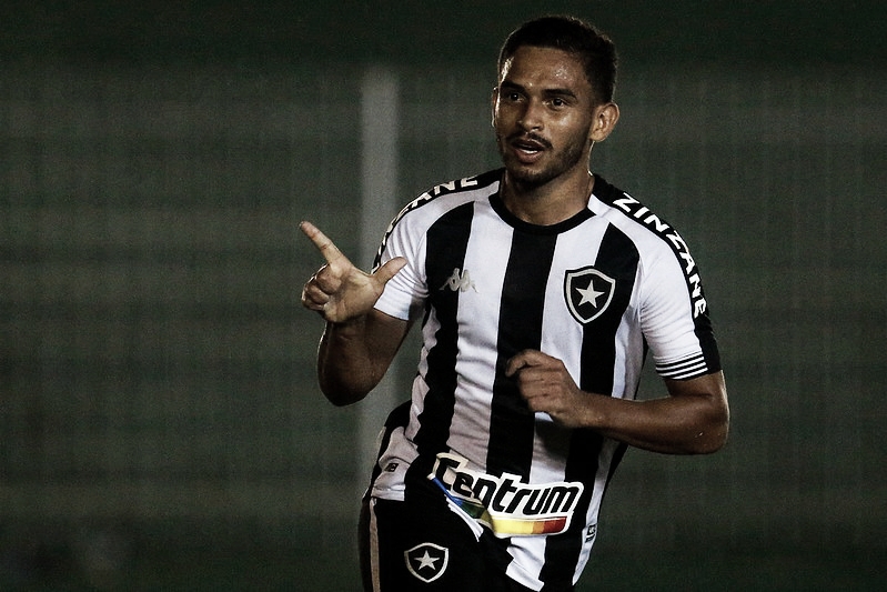 Em sua primeira final no Botafogo, Marco Antônio projeta clássico