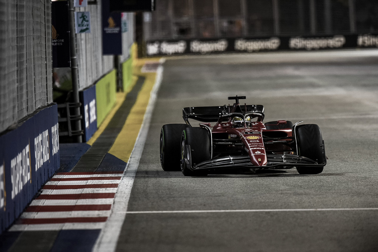 Leclerc logra la pole en Singapur