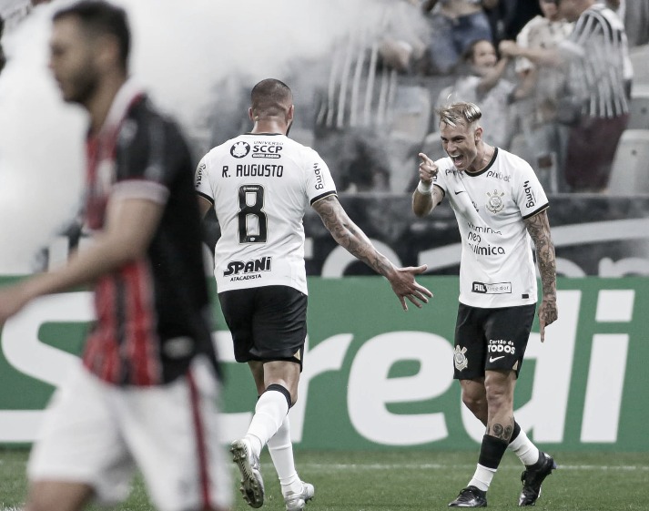 Roger Guedes e Adson marcam golaços e Corinthians bate o Botafogo-SP