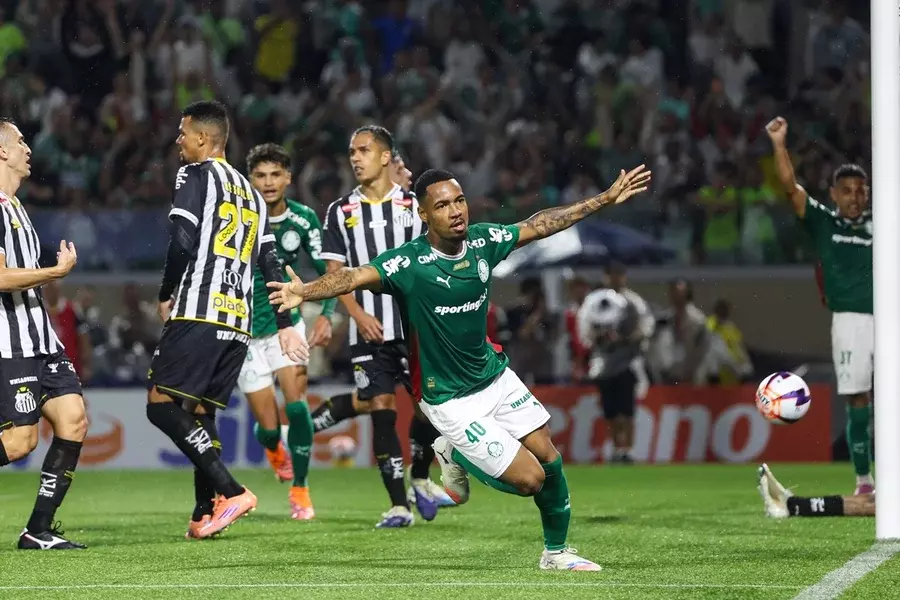Palmeiras vence o Santos no primeiro clássico do Paulistão e dorme na liderança Palmeiras vence o Santos no primeiro clássico do Paulistão e dorme na liderança
