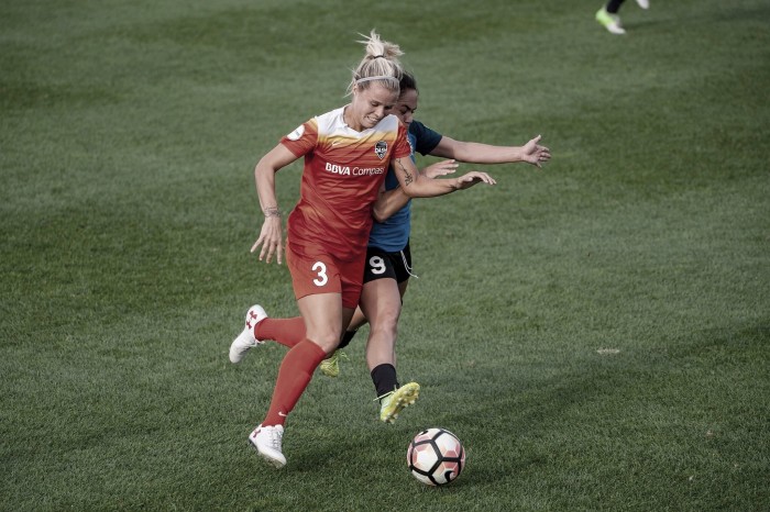 FC Kansas City battle out the last match with a 1-1 draw against the Houston Dash