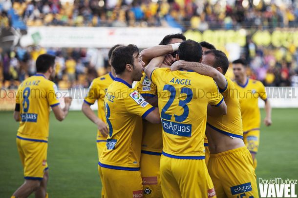 Fotos e imágenes del A.D. Alcorcón 2-0 U.D. Las Palmas, de la trigésimo tercera jornada de la Liga Adelante
