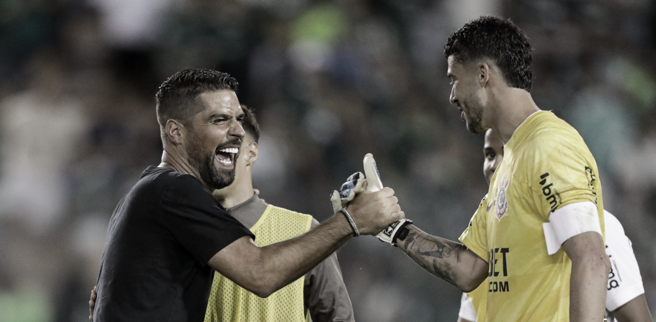 António Oliveira ressalta superação em derby: “Aqui é Corinthians e jamais desistiremos”