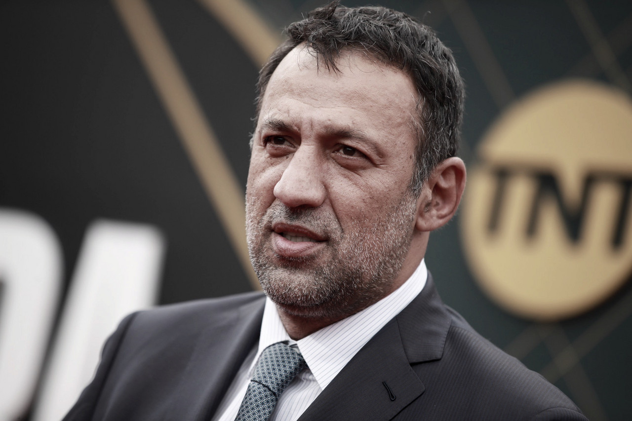 Vlade Divac Steps Down