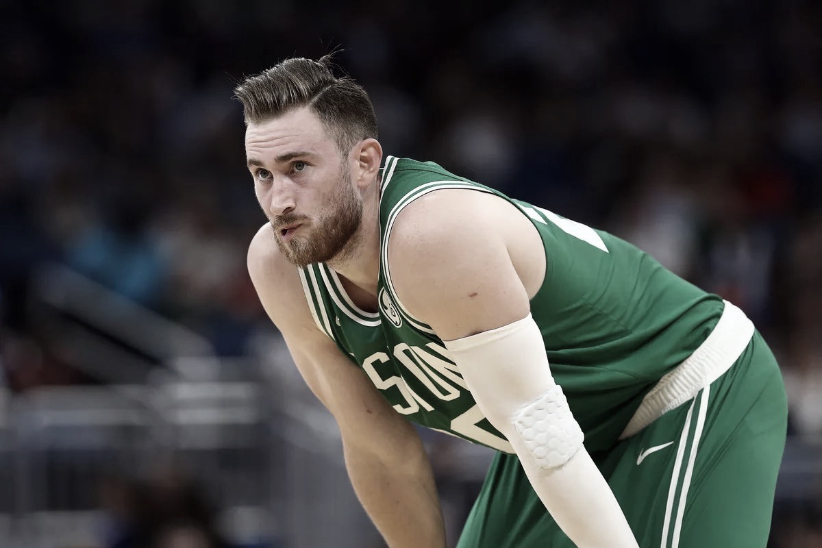 Hornets Strength Squad With Hayward Addition