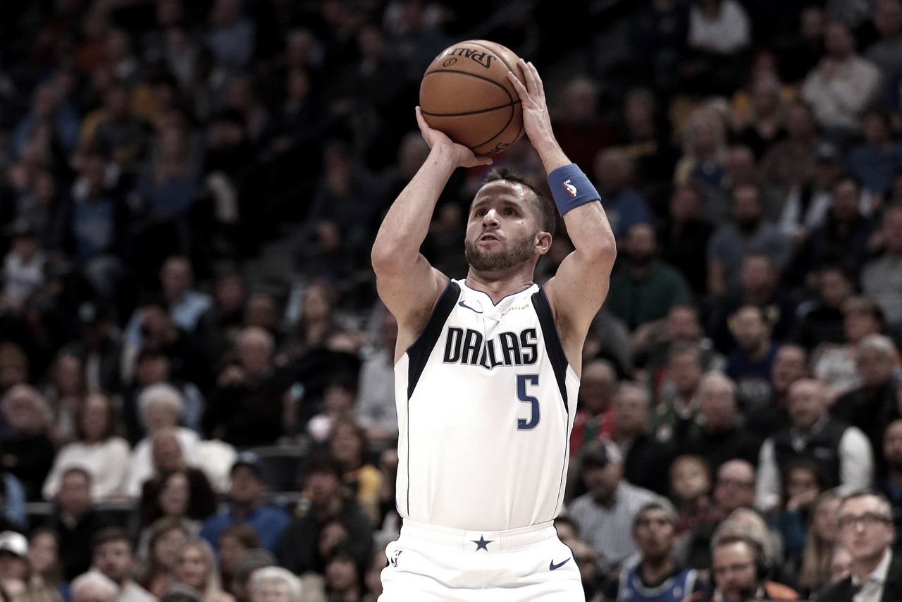 Mavericks Release Barea; Sign Lee