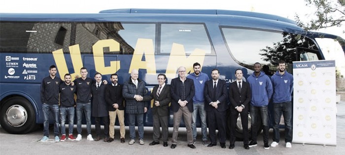 El UCAM CF y Autobuses LAT renuevan sus vínculos de patrocinio