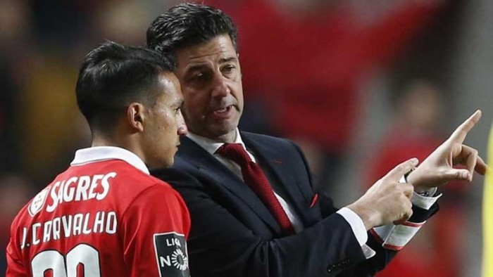 Será João Carvalho o
substituto à altura? Será João Carvalho o
substituto à altura?