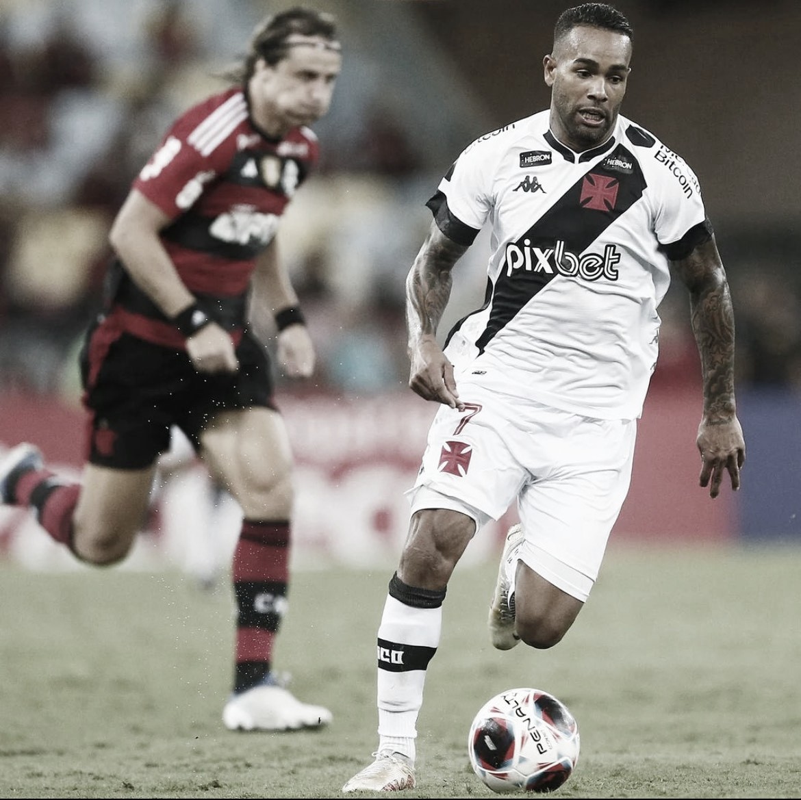 Vasco e Flamengo se enfrentam no fechamento da rodada do Brasileirão