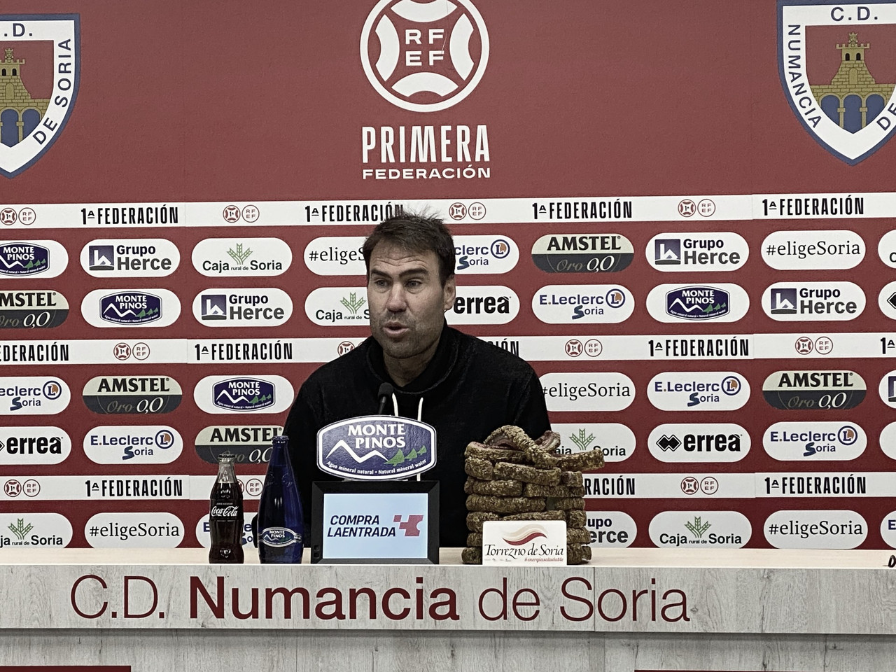 Iñaki Bea: "Somos un equipo que juega demasiado por dentro"