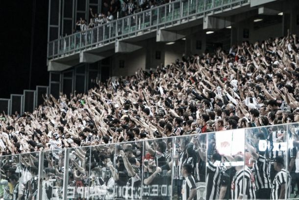 Em menos de 24 horas, sócios esgotam venda de ingressos on-line para partida contra o Corinthians