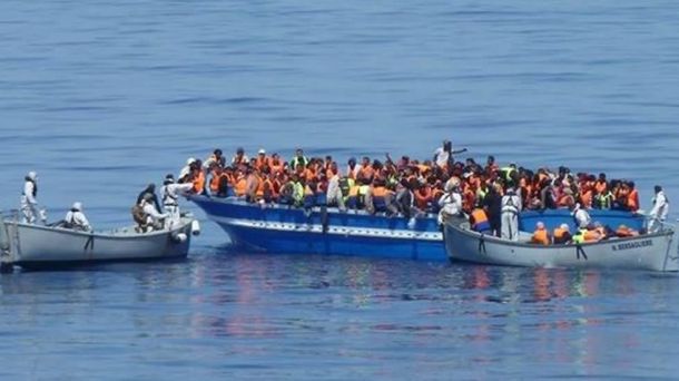 Al menos 25 muertos en un naufragio en las costas de Libia