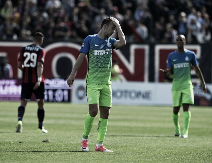 Internazionale sucumbe diante do Crotone e vê rival Milan passar à frente na tabela
