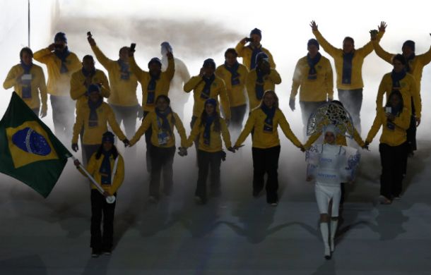 Brasil desfila na Cerimônia de Abertura dos Jogos de Sochi com 13 atletas