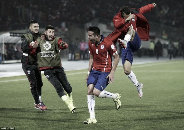 Chile 1-0 Uruguay: Hosts defeat holders to reach Copa America semi-finals