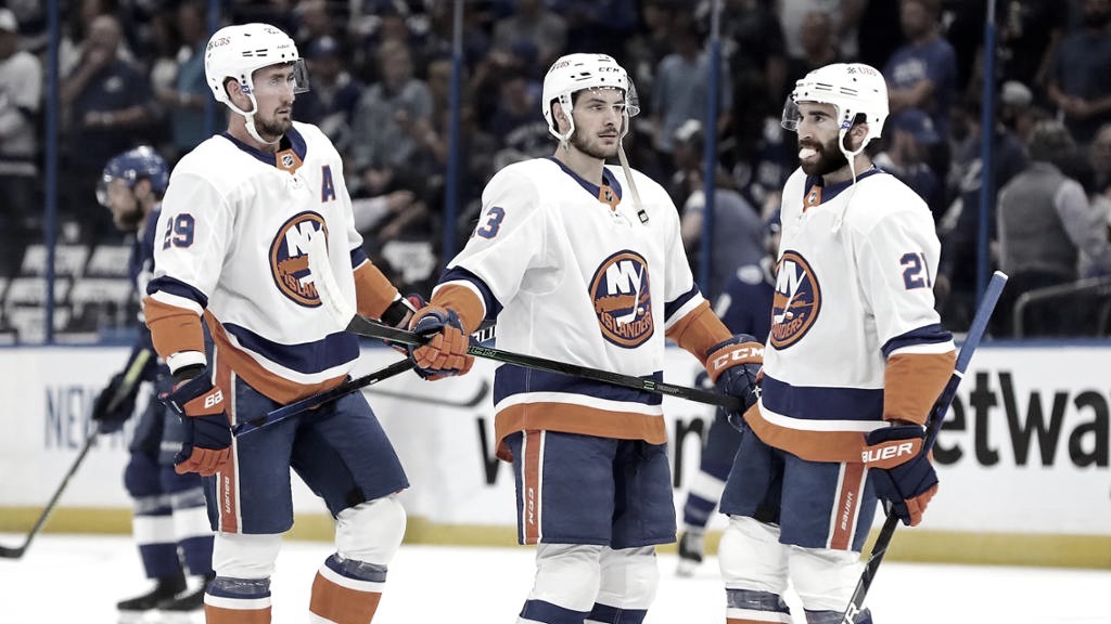 La NHL suspende los partidos de los Islanders hasta fin de mes