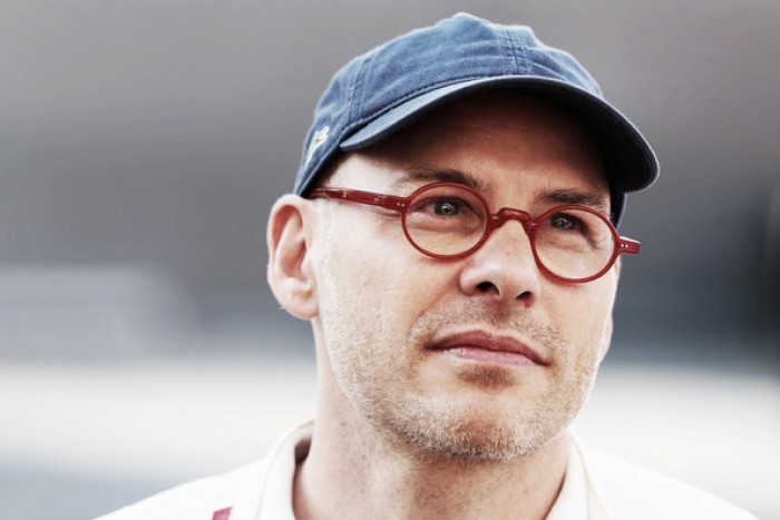 Jacques Villeneuve: "La Fórmula 1 intenta serlo todo y eso está mal"