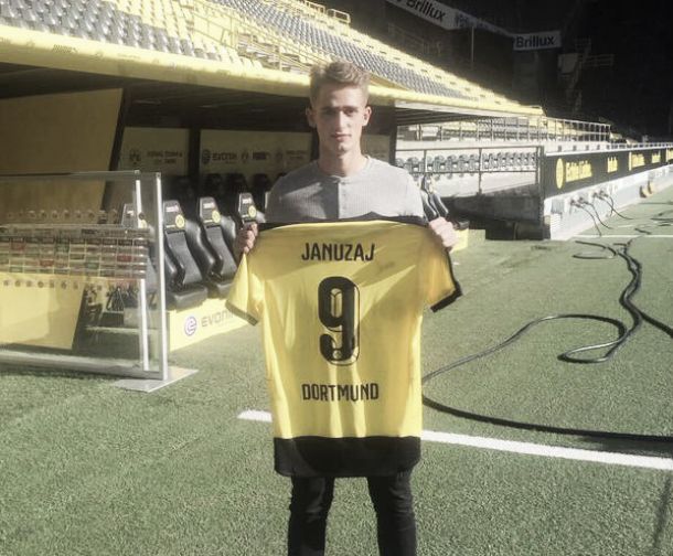 Adnan Januzaj joins Borussia Dortmund on loan from Manchester United