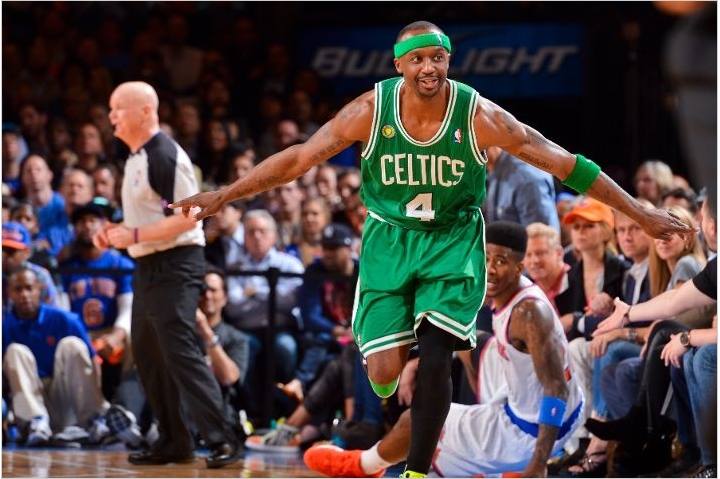 Celtics vence Knicks fora de casa e sobrevive na série Celtics vence Knicks fora de casa e sobrevive na série