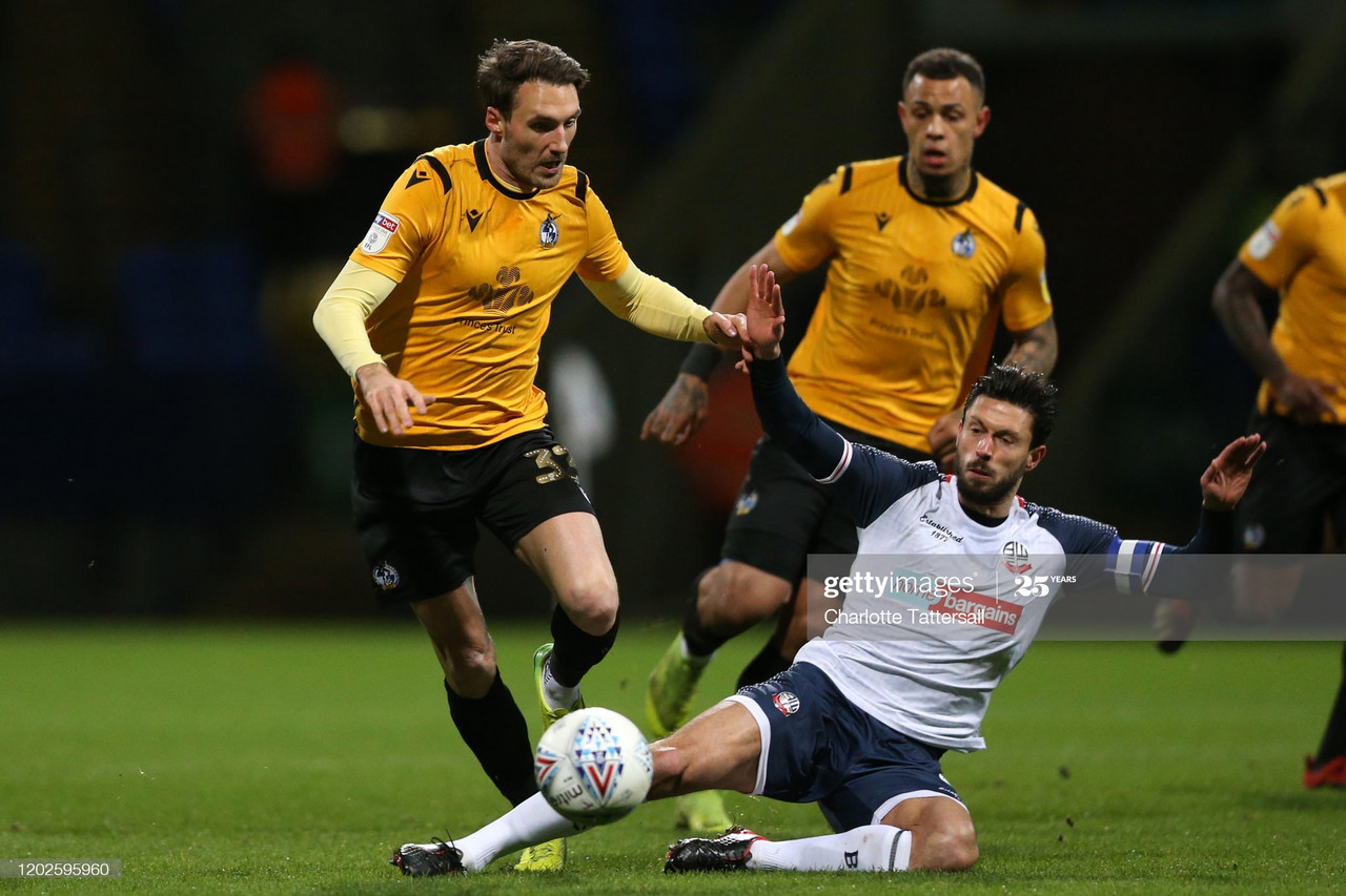 Jason Lowe becomes Salford City's third signing of the summer