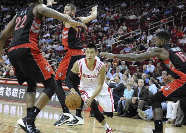 Lin segna 31 punti e Houston batte Toronto