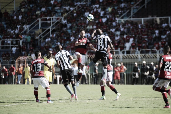 No retorno de Diego, Flamengo e Botafogo empatam sem gols em Volta Redonda