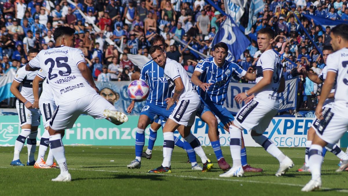 Godoy Cruz domina en Mendoza: los últimos cinco cruces ante Gimnasia ...