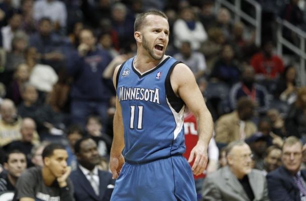 J.J. Barea Agrees To Sign With The Dallas Mavericks, Gal Mekel To Be Waived