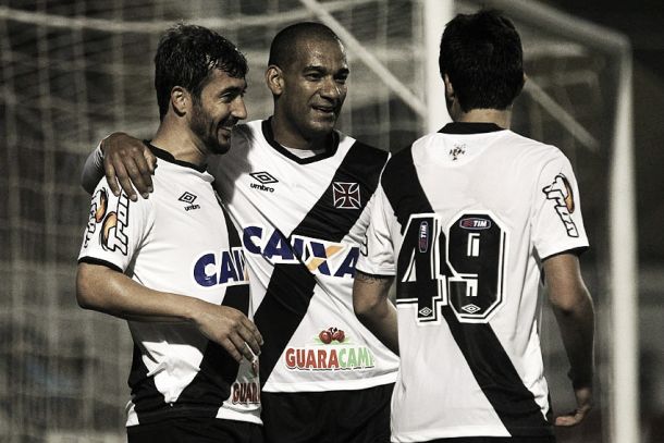 Vasco derrota Portuguesa no Canindé e assume a vice-liderança da Série B