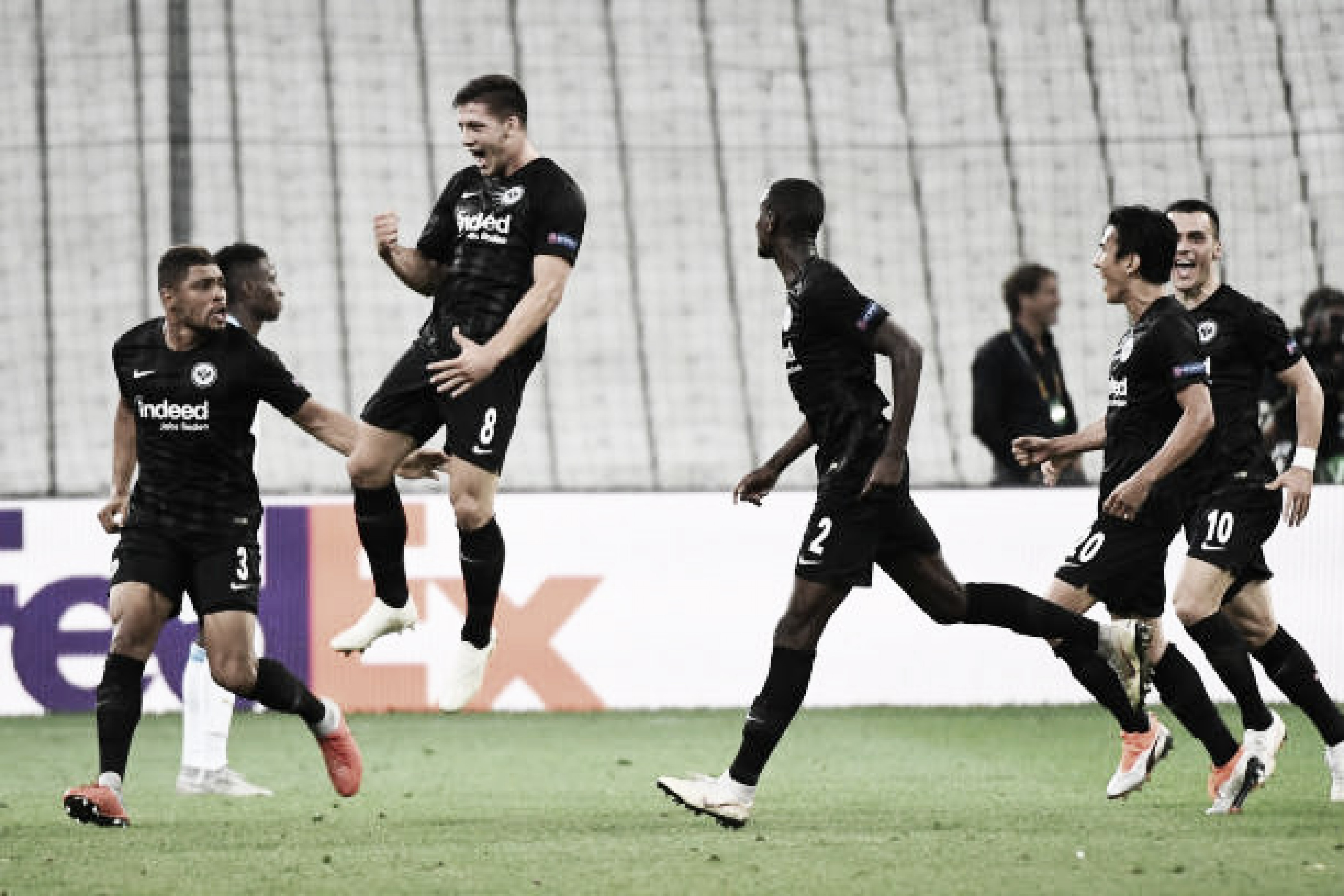 Eitrancht Frankfurt marca no fim e vence Olympique Marseille na Europa League Eitrancht Frankfurt marca no fim e vence Olympique Marseille na Europa League