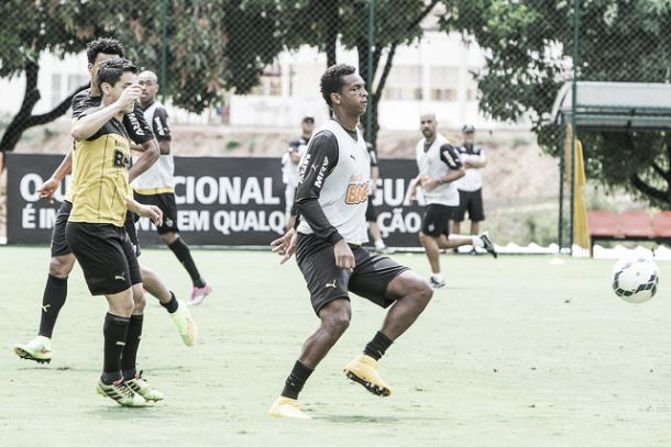 Leonardo Silva e Jô desfalcam o Atlético-MG contra o Flamengo