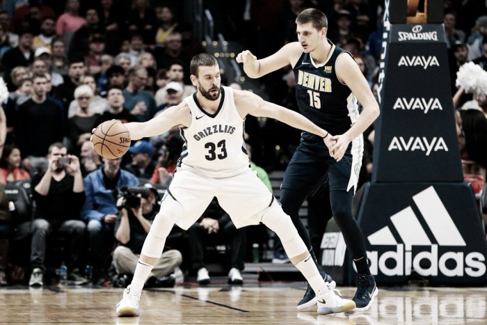 NBA - Jokic guida Denver alla vittoria sui Grizzlies; Golden State domina e dilaga contro i Bulls