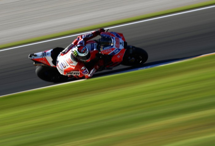 GP Valencia, FP2 MotoGP: Lorenzo in testa e Dovi terzo. Marquez quinto
