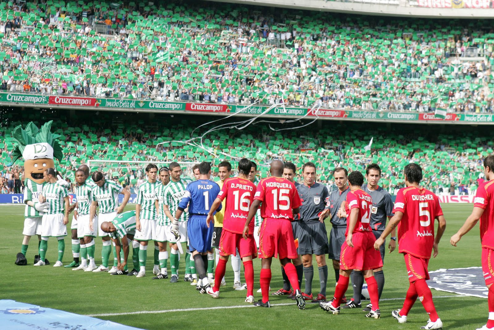 Serial derbi sevillano: del gol de Varela a la Uefa del Sevilla