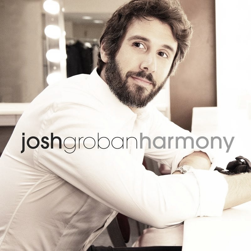 Josh Groban lanza su EP más valiente con "Harmony"