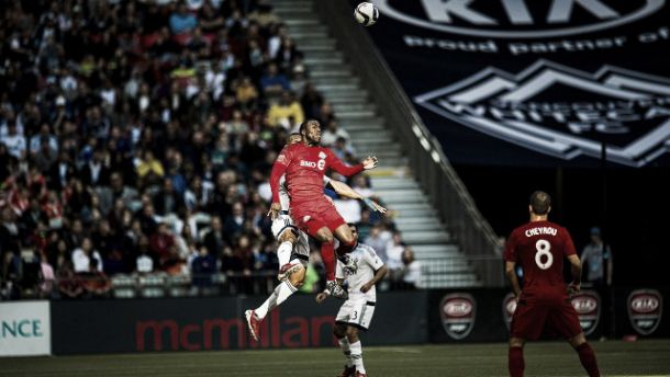 Major League Soccer: bis de Altidore empurra Toronto adiante Major League Soccer: bis de Altidore empurra Toronto adiante