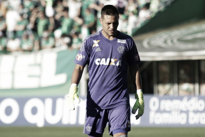 Diego Alves: melhorias no setor defensivo do Flamengo e segurança na Sul-Americana