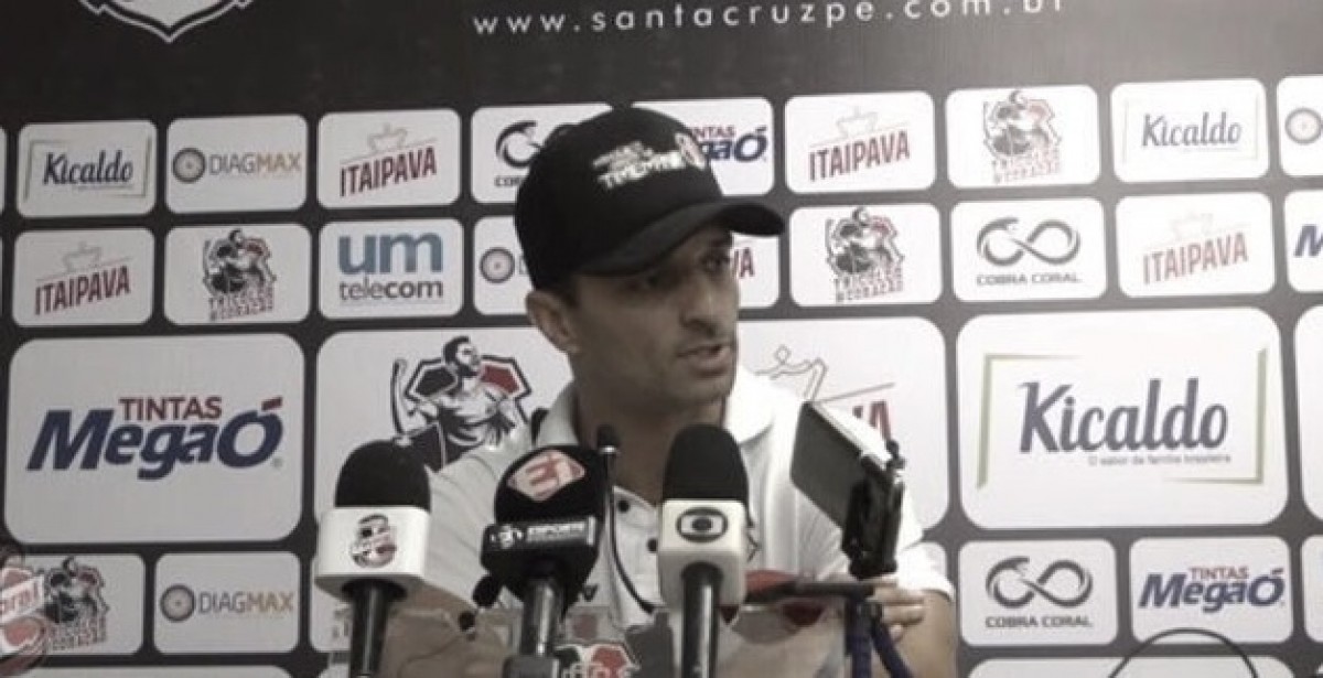 Júnior Rocha enaltece empenho da equipe em busca do empate: "Crescemos no segundo tempo"