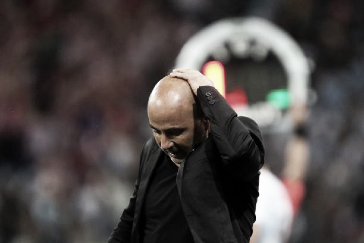 Decepcionado, Sampaoli assume culpa por derrota da Argentina e defende Caballero Decepcionado, Sampaoli assume culpa por derrota da Argentina e defende Caballero