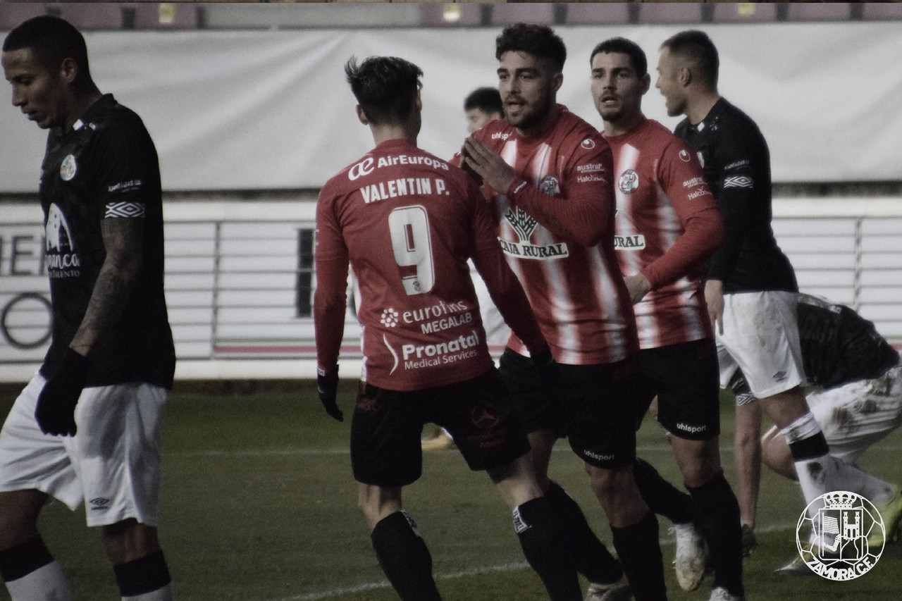 Juanan y Carlos Ramos le dan la victoria al Zamora ante el Salamanca CF
