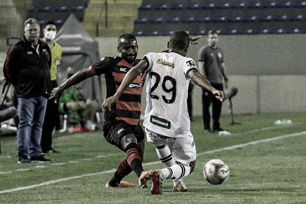 Interino do Figueirense, Julian Tobar lamenta 'primeiro tempo abaixo' após derrota para Oeste Interino do Figueirense, Julian Tobar lamenta 'primeiro tempo abaixo' após derrota para Oeste
