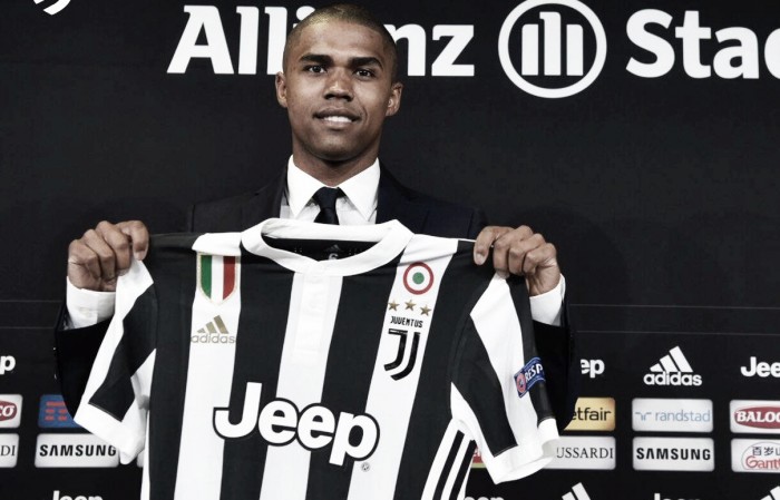 Douglas Costa infiamma l'ambiente: "Alla Juve per vincere tutto, anche la Champions. Io e i centravanti..."